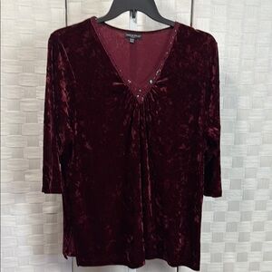 Carolyn Taylor Red Velvet 3/4 Sleeve Blouse‎